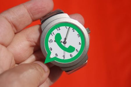 Come sapere l’orario di lettura dei messaggi di WhatsApp item-thumbnail