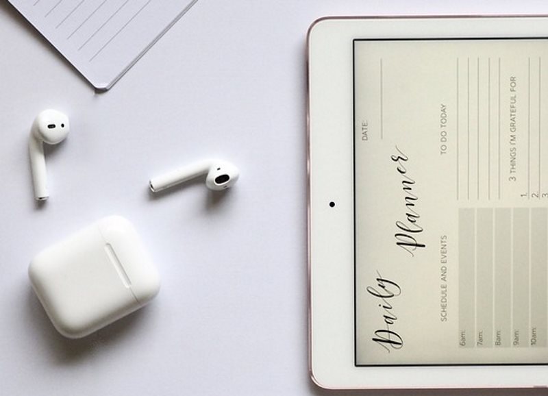 come collegare cuffie airpods